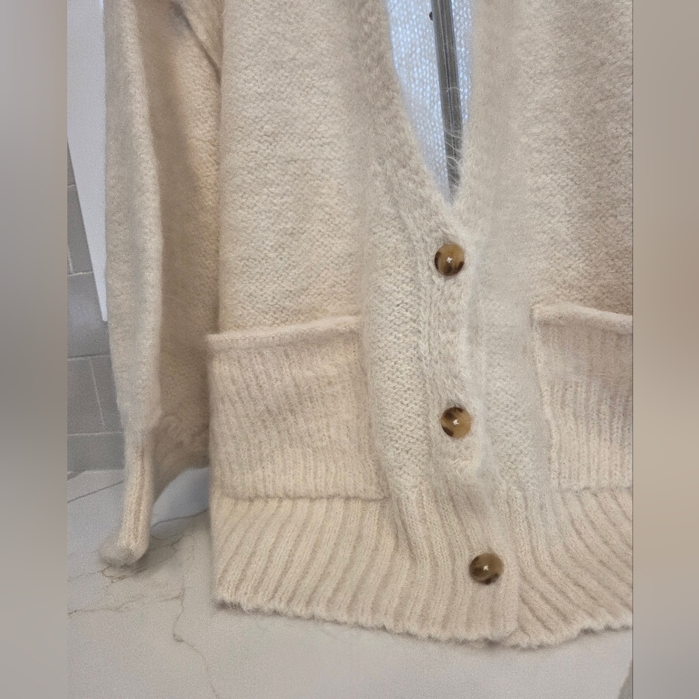 We The Free - Whispers Cardi